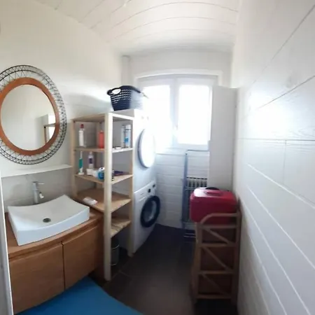 Proche Espace Anjou Daire *